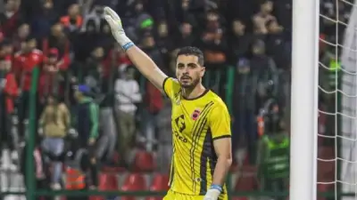 لاعب أولمبيك آسفي ينتقد الأجواء في خسارة الكونفدرالية ويدعو لوقف التوترات