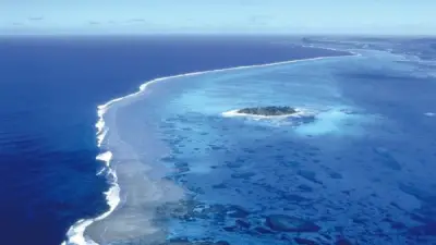 عصابة نابولي تستخدم نفق الصرف الصحي للهروب بعد سرقة بنك على طريقة La Casa de Papel