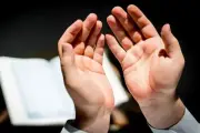 10 آداب للدعاء تعين على الاستجابة.. داعية إسلامي يشرحها