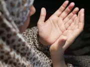 دعاء لزوجي بالرزق والعافية: 40 دعاء مستجاباً لتوفيق الزوج وحمايته