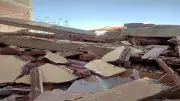 انهيار منزل مخالف من 5 طوابق في كفر الحمام ببنها دون خسائر بشرية