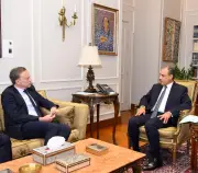 وزير الخارجية المصري يبحث مع نظيره الفرنسي تعزيز الشراكة وخفض التصعيد في الشرق الأوسط