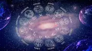 خبير اجتماعي يحذر: الإفراط في متابعة الأبراج الفلكية يضر بالصحة النفسية