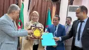 عالِمة من جامعة مطروح تتألق دوليا في مؤتمر الجزائر وتتوج بتكريم علمي