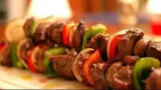 طريقة عمل الشيش كباب في المنزل بخطوات بسيطة وأحلى من الجاهز