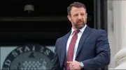 وزير الأمن الداخلي الأمريكي: نحقق في حادث إطلاق النار بالبيت الأبيض