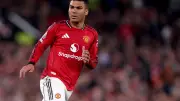 يونايتد يعثر على بديل كاسيميرو في الدوري الإيطالي