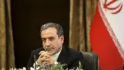 عراقجي ينقل رسائل مكتوبة لواشنطن حول الخطوط الحمراء النووية ومضيق هرمز