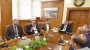محافظ بورسعيد يناقش مقترح إنشاء كوبري عائم جديد لربط المدينة ببورفؤاد