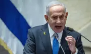 نتنياهو يغادر جلسة محاكمته ويتوجه لوزارة الدفاع في تل أبيب