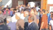 وصول جثمان المحامي مختار نوح إلى مسجد مصطفى محمود لأداء صلاة الجنازة