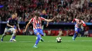 جوليان ألفاريز يحطم رقم ميسي التاريخي في دوري أبطال أوروبا