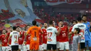 من هو حكم قمة الأهلي والزمالك؟ ألماني مغمور يعشق الإنذارات