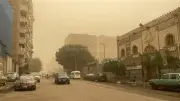 عاصفة رملية تعصف بشوارع القاهرة وتؤثر على الرؤية في عدة مناطق