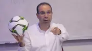 الشوالي يحذر محمد هاني من سرعة دوكو البلجيكي قبل مواجهة مصر وبلجيكا في كأس العالم