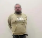 أمن السويس يضبط شخصًا بتهمة ارتكاب أفعال خادشة للحياء وتهديد الأهالي