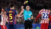 برشلونة يلجأ لليويفا بعد شكوى التحكيم في مواجهة أتلتيكو مدريد بدوري الأبطال