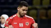 لاعب الأهلي يكشف سر الفوز بالرباعية المحلية ويوجه الشكر للجماهير