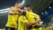 السحر البرتغالي يقرب النصر من حلم التتويج بثنائية أمام الأخدود