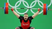 كارثة تهدد رفع الأثقال المصري قبل أولمبياد لوس أنجلوس بسبب المنشطات