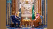 ولي العهد السعودي ورئيس الوزراء الباكستاني يؤكدان على مواصلة الجهود الدبلوماسية لإعادة الاستقرار للمنطقة
