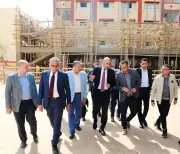 وزير التعليم يؤكد أهمية التعاون مع أولياء الأمور لدعم جهود التطوير في المدارس