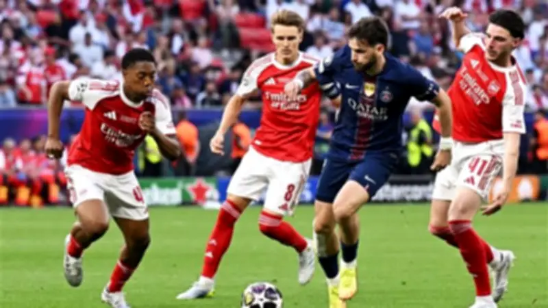 آرسنال وباريس إلى شوطين إضافيين بعد تعادل 1-1 في نهائي الأبطال