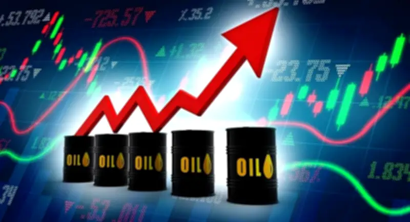 النفط يرتفع أكثر من 1% بعد هجوم بمسيرات على محطة طاقة نووية في الإمارات