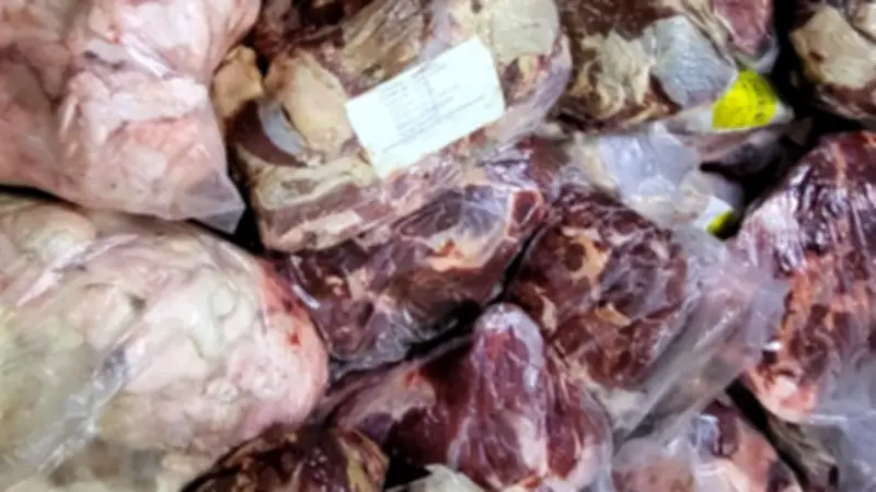 ضبط 10 أطنان لحوم فاسدة في حملة تموينية بالقليوبية
