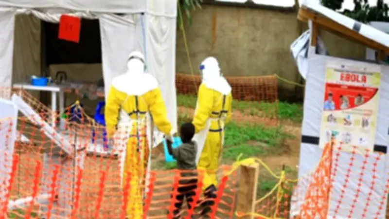 أوغندا تفرض حجراً صحياً على أكثر من 100 شخص بعد تفشي إيبولا