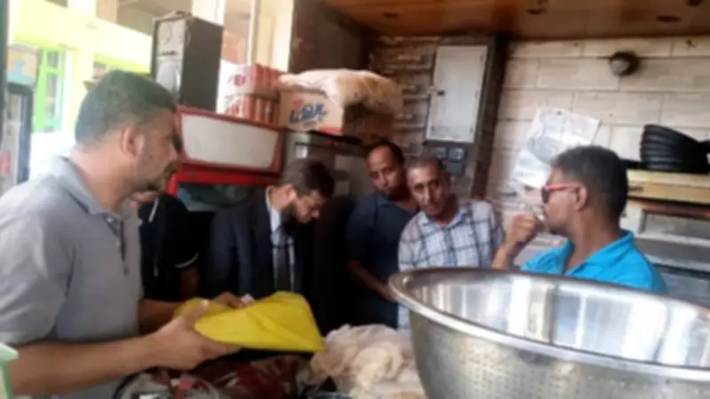 تحرير 12 محضر مخالفة في حملات تموينية مكثفة على الأسواق والمخابز بأسوان