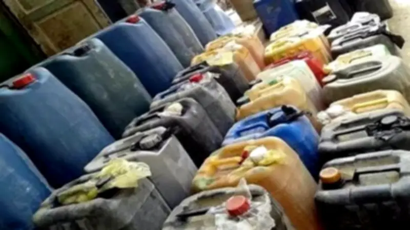 ضبط 12 ألف لتر سولار في محطتي وقود بقنا لبيعها في السوق السوداء