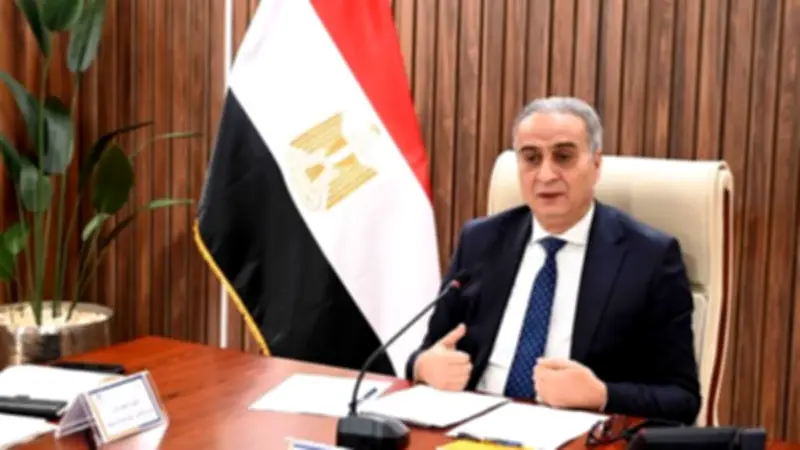ضبط 13 طن زيت سيارات مغشوش في مخازن غير مرخصة بالبدرشين