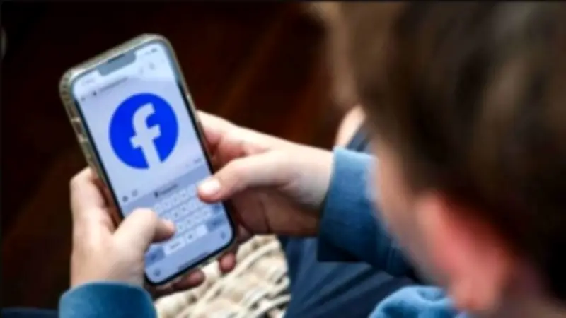شريحة أطفال جديدة تحظر فيسبوك وتيك توك لمن هم دون 13 عاماً في يوليو