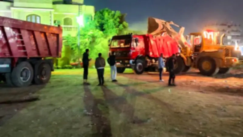 رفع 1400 طن مخلفات صلبة من طريق اللبيني ناهيا والمريوطية بالجيزة