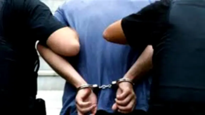 تجديد حبس عامل 15 يوماً لسرقة هاتف طالب تحت تهديد السلاح في المرج