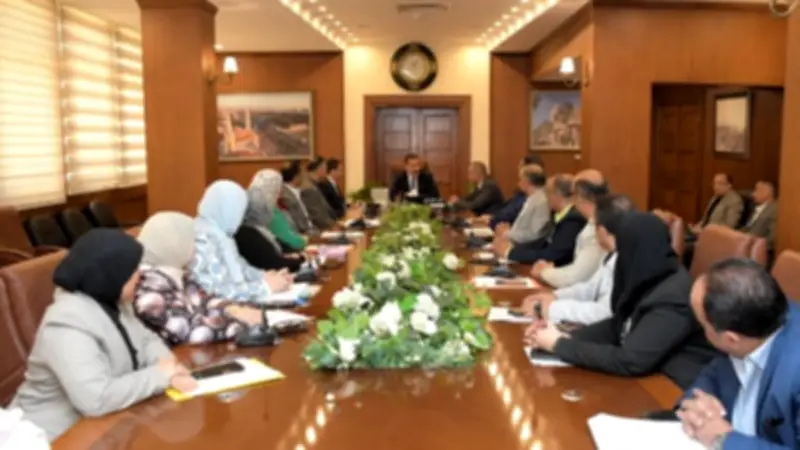 محافظ بورسعيد يتابع استعدادات امتحانات آخر العام لـ154 ألف طالب