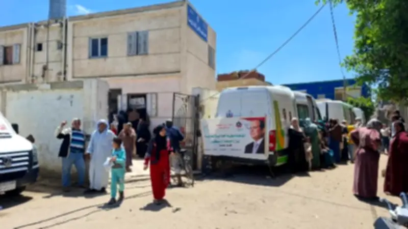الكشف الطبي على 1856 مواطنا في قافلة طبية بدمياط