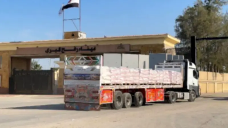 الهلال الأحمر يطلق قافلة زاد العزة 188 بـ 3970 طن مساعدات لغزة