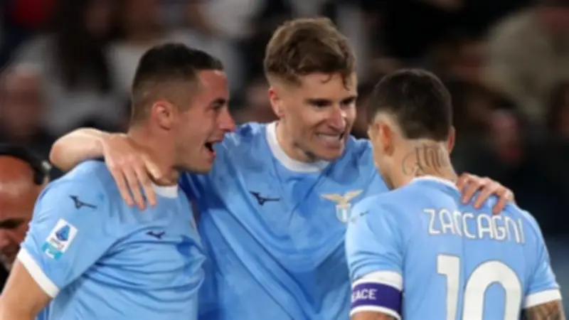 لاتسيو يحقق ريمونتادا مثيرة على كريمونيزي 2-1 في الدوري الإيطالي