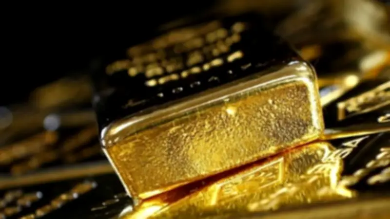 الذهب يحقق مكاسب أسبوعية 2% مدعوماً بتراجع الدولار وتوقعات تهدئة الشرق الأوسط