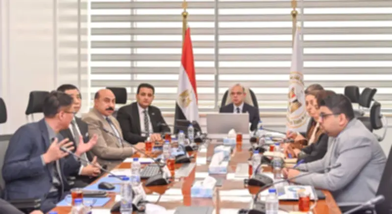 مصر تبحث إنشاء مدينة نسيجية عالمية باستثمارات تصل إلى 2 مليار دولار