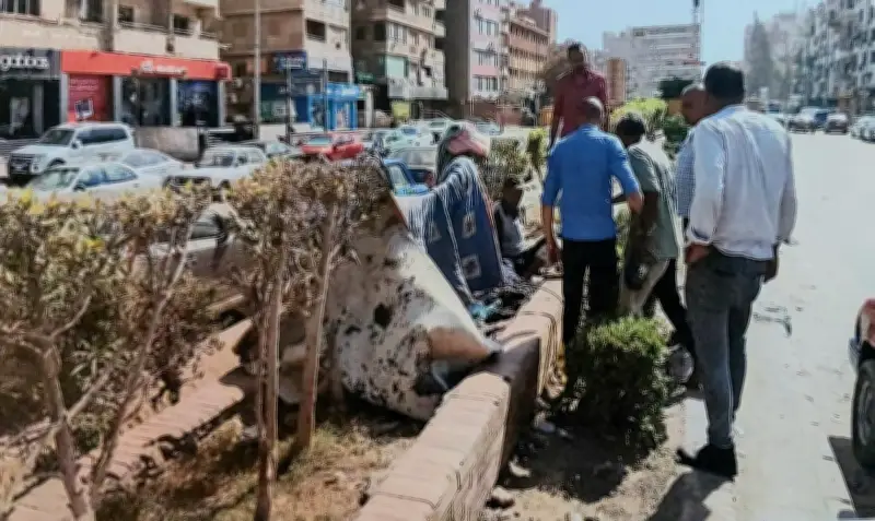 زرع 20 عمود إنارة بطريق سوارس بهبيت في العياط وفض نقطة فرز بشهر الهدم