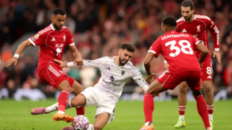موعد مباراة مانشستر يونايتد وليفربول في الدوري الإنجليزي 2025-2026 والقنوات الناقلة