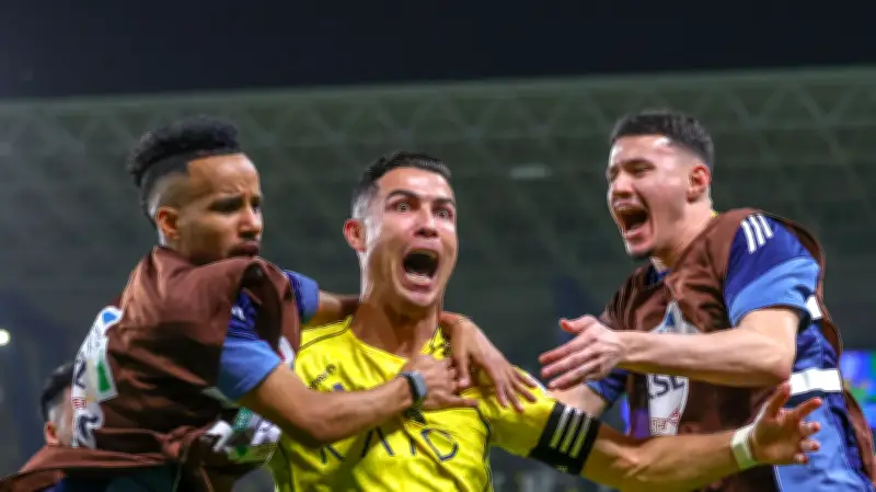 القنوات الناقلة لمباراة القادسية والنصر في دوري روشن السعودي 2025-2026 وكيفية المشاهدة