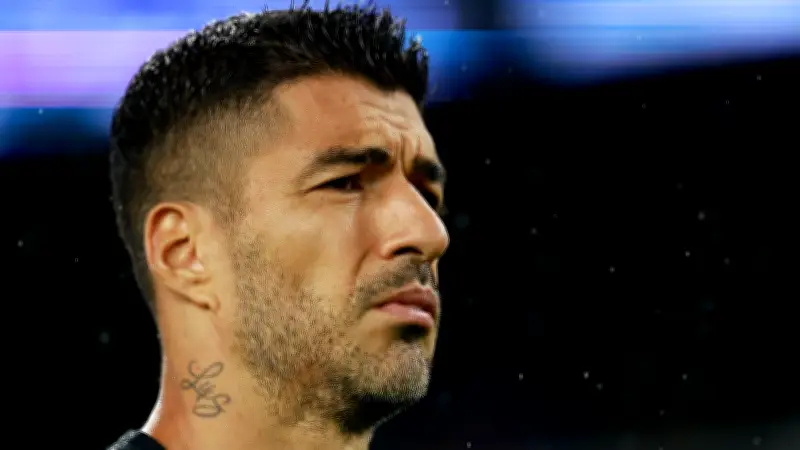 سواريز يفتح باب العودة لمنتخب الأوروغواي في كأس العالم 2026