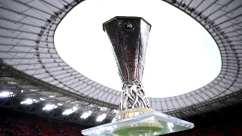 القنوات الناقلة لنهائي الدوري الأوروبي 2026 بين فرايبرغ وأستون فيلا