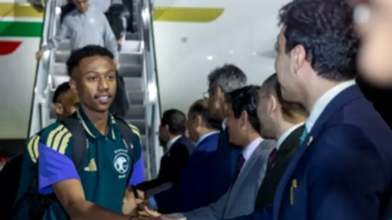منتخب السعودية يصل أمريكا لبدء معسكر كأس العالم 2026