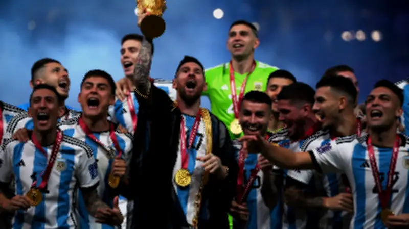 خبير ألماني يتوقع فوز هولندا بكأس العالم 2026