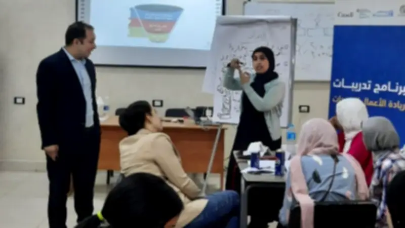 المجلس القومي للمرأة يدرب 21 سيدة على ريادة الأعمال في بني سويف